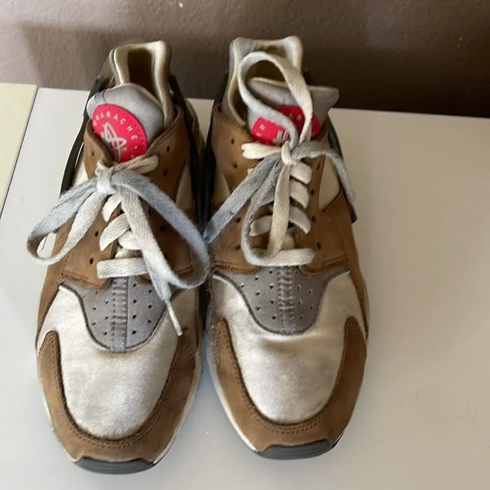 Stussy x Air Huarache LE 'Desert Oak' Nike size 6.5